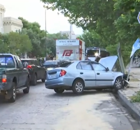 Κηφισιά: Σοβαρό τροχαίο με 6 τραυματίες - Δύο αυτοκίνητα συγκρούστηκαν επί της Κηφισίας (βίντεο)