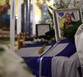 Μιχαήλ Κωσταράκος - Σύσσωμη η στρατιωτική ηγεσία στην κηδεία του στρατηγού - Στεφάνι έστειλε και ο Ακάρ, ποιοι πήγαν (φωτό)