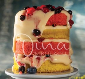 Η Ντίνα Νικολάου μας φτιάχνει: Δίχρωμο κέικ με κρέμα και βύσσινα - Εντυπωσιακό και κυρίως… πεντανόστιμο!