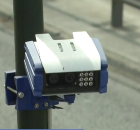Χαμογελάστε είστε on camera: 200 ευρώ κλήση για χρήση της λεωφορειολωρίδας στην Αθήνα – Που θα έρχεται, τι θα δείχνει (βίντεο)