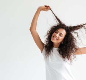 Πείτε αντίο στα ταλαιπωρημένα, θαμπά & αφυδατωμένα μαλλιά - Απλά & έξυπνα tips για να λάμπετε και αυτό το καλοκαίρι 