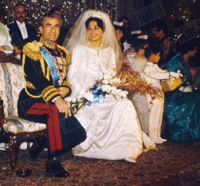 Vintage story: Όταν ο σάχης της Περσίας Μοχάμεντ Ρεζά Παχλαβί παντρεύτηκε την Φαράχ Ντίμπα - Έγραψαν ιστορία η τιάρα & τα κοσμήματα της νύφης (φωτό)