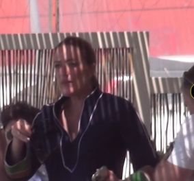 Η πρόεδρος του Ευρωπαϊκού Κοινοβουλίου, Ρομπέρα Μέτσολα, υπέκυψε στην γοητεία της Μυκόνου: Για ψάρι στο “in” Apaggio στον Ορνό (βίντεο)
