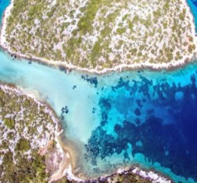 Κασονήσι Σάμου ή αλλιώς… η «Γαλάζια Λίμνη» της Ελλάδας - Μαγικό τοπίο βγαλμένο από παραμύθι (βίντεο)