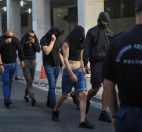 Δολοφονία Μιχάλη Κατσούρη: Στον εισαγγελέα 94 συλληφθέντες - Έπιασαν 5 Κροάτες που διέφευγαν μέσω Ιταλίας (φωτό & βίντεο)