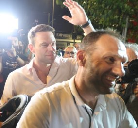Στέφανος Κασσελάκης: Οι 3 σωματοφύλακες του νέου προέδρου του ΣΥΡΙΖΑ – Δώρα Αυγέρη, Γιώργος Τσίπρας, Μανώλης Καπνισάκης (βίντεο)