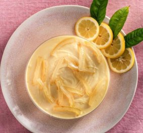 Ο Στέλιος Παρλιάρος μας φτιάχνει: Κρέμα λεμονιού με λευκή σοκολάτα - Ένα ιδιαίτερο γλυκό!