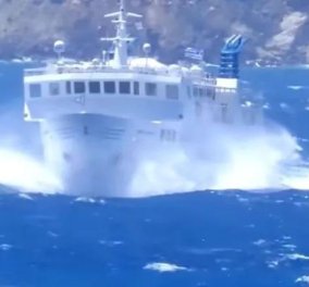 Ο θρυλικός Σκοπελίτης παλεύει με τα κύματα: Δείτε στο βίντεο το παλιό πλοίο να δαμάζει την τρικυμία με 7 μποφόρ κοντά στη Νάξο