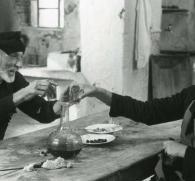Vintage pic - Χρυσή Ελλάδα: Μάνος Κατράκης και Ειρήνη Παπά στη Γάλλο-ελληνική τηλεοπτική ταινία «Les tribulations de Manuel» του 1982