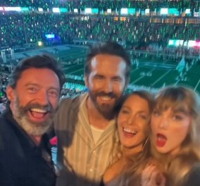 Η Taylor Swift πανευτυχής με τον Hugh Jackman, Ryan Reynolds & Blake Lively σε αγώνα ποδοσφαίρου - Ποιον στηρίζει η τραγουδίστρια; (φωτό)