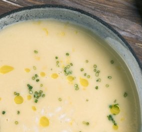 Γιάννης Λουκάκος: Κοτόσουπα αυγολέμονο παραδοσιακή - μια κλασική συνταγή που δεν πρέπει να λείψει από το τραπέζι σας!