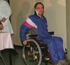 Βόλφγκανγκ Σόιμπλε, 2 σφαίρες που άλλαξαν τη ζωή του - Η απόπειρα δολοφονίας το 1990 τον «κάρφωσε» σε αναπηρικό αμαξίδιο (βίντεο)