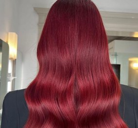 7 Hair Color Τάσεις για τη νέα χρονιά - Από το Βαθύ Κόκκινο μέχρι τη σικάτη πολύχρωμη Μες - Στο προσκήνιο το natural look