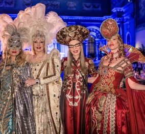 Gala dinner ball "Queens at the Palace": Στο Καρναβάλι της Φλωρεντίας με βασίλισσα την εγγονή του Τσάρλι Τσάπλιν - Υπέροχες φωτό - Ποια Ελληνίδα είδαμε - Κυρίως Φωτογραφία - Gallery - Video