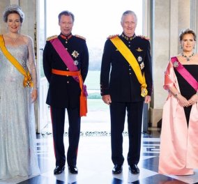 Έλαμψαν οι 2 βασίλισσες των Κάτω χωρών - Με αστραφτερή Armani τουαλέτα η Ματθίλδη, στα ροζ η Δούκισσα του Λουξεμβούργου (φωτό)