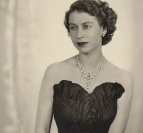 «Άνοιξε» το Μπάκιγχαμ το φωτογραφικό του αρχείο: Εντυπωσιακά πορτραίτα της Βασίλισσας Ελισάβετ & της Πριγκίπισσας Κέιτ – Η «σέξι» Πριγκίπισσα Μαργαρίτα (φωτό)
