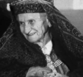 Topwoman η Δέσποινα Αχλαδιώτη - Η "Κυρά της Ρω"  που κάθε μέρα ύψωνε την ελληνική σημαία επι 40 χρόνια - Συνώνυμο της ανδρείας, της αφοσίωσης & της αντοχής