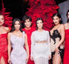 Kris Jenner: Αγκαλιά με τις κούκλες της γιορτάζει την Παγκόσμια Ημέρα Κόρης - "Ευλογία, προνόμιο & τιμή να είμαι μαμά σας" (φωτό)