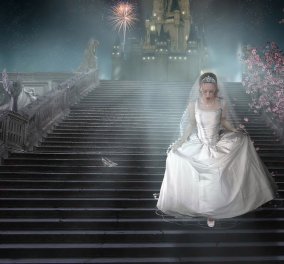 Cinderella: Η κινηματογραφική μεταφορά & τα παραμυθένια κοστούμια της!