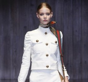 10 τρόποι για να φορέσετε το αγαπημένο σας φουλάρι - Το πιο'' it'' αξεσουάρ της γκαρνταρόμπας σας για την άνοιξη σύμφωνα με τη Vogue!