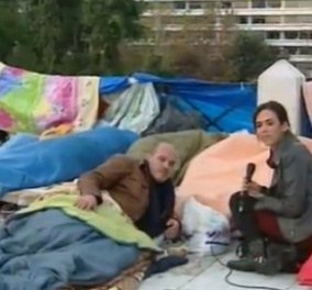 Μέσα από το sleeping bag και με σύνθημα ''σπάστε τον καναπέ'' ξεκίνησε την απεργία πείνας στο Σύνταγμα ο Βουλευτής του ΣΥΡΙΖΑ Γιάννης Μιχελογιαννάκης!