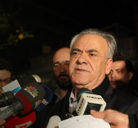 «Ηρεμιστική» παρέμβαση Δραγασάκη μετά το ελληνικό κραχ - Πώς ο αντιπρόεδρος της Κυβέρνησης επιχειρεί να ηρεμήσει τις αγορές