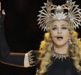 Δείτε το βίντεο με τη θεαματική πτώση της Μαντόνα κατά τη διάρκεια της συναυλίας! - Κυρίως Φωτογραφία - Gallery - Video