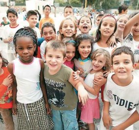 Η «Έρευνα» του Παύλου Τσίμα και τα παιδιά των αλλοδαπών που βαφτίστηκαν Χριστίνα και Γεράσιμος-το θέμα της ιθαγένειας  - Κυρίως Φωτογραφία - Gallery - Video