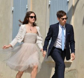 Ο πιο low profile γάμος δυο stars! Κίρα Νάιτλυ και ο ροκ τραγουδιστής Τζέιμς Ράιτον με 11 φίλους τους παντρεύτηκαν στη Νότια Γαλλία ( φωτογραφίες)  - Κυρίως Φωτογραφία - Gallery - Video