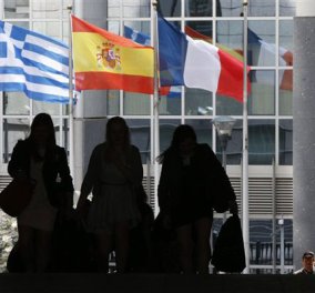 Την πιο κρίσιμη χρονιά της πορείας για την ενοποίηση της και με εκατομμύρια ανέργους γιορτάζει σήμερα η Ευρώπη! - Κυρίως Φωτογραφία - Gallery - Video