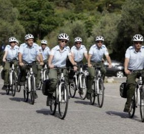 Mε χαμόγελα και με ποδήλατα η Δημοτική Αστυνομία άρχισε περιπολίες στην Αθήνα! (φωτό)‏ - Κυρίως Φωτογραφία - Gallery - Video