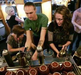 Μην πυροβολείτε τον καφέ : ο Μπαλζάκ έπινε 50 φλιτζάνια την ημέρα και ο Μπετόβεν 60 - Νέα μέτρα κατά  της καφεΐνης και τις παρενέργειες της  - Κυρίως Φωτογραφία - Gallery - Video
