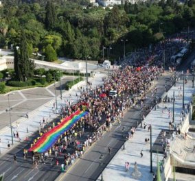 Χωρίς τον Καμίνη, οι ομοφυλόφιλοι της Αθήνας και οι φίλοι τους γιόρτασαν υπερήφανα με μπαλόνια και τραγούδια το 9ο Athens Pride (φωτό & βίντεο) - Κυρίως Φωτογραφία - Gallery - Video