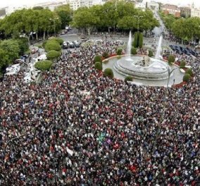 Στους δρόμους οι Σλοβένοι με αφορμή υπόθεση διαφθοράς - Κυρίως Φωτογραφία - Gallery - Video