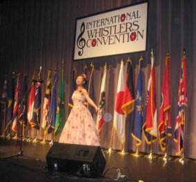 Νεολαία σήμερα! Δείτε γιατί η Γιαπωνεζούλα 14 χρονη Μαρίνα Κάτο κέρδισε στον παγκόσμιο διαγωνισμό σφυρίγματος !  - Κυρίως Φωτογραφία - Gallery - Video
