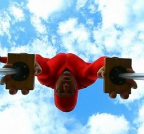 Άγνοια κινδύνου έχει ο Eskil Ronningsbakken που κάνει ακροβατικά στα 2.000 πόδια! (φωτό - βίντεο) - Κυρίως Φωτογραφία - Gallery - Video