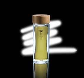 Poqa: Tο ωραιότερο μπουκάλι ελληνικού λαδιού που έχετε δει ποτέ, πουλιέται στις Galeries Lafayette στο Παρίσι αλλά παράγεται στην Μεσσηνία - Απίστευτες φωτό! - Κυρίως Φωτογραφία - Gallery - Video