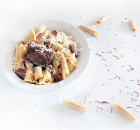 Λαχταριστές μακαρούνες µε τράγο και κρόκο Κοζάνης - Από τον δημιουργικό σεφ Γιάννη Μπαξεβάνη  - Κυρίως Φωτογραφία - Gallery - Video