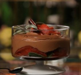 Η γλυκιά είδηση της ημέρας: Ο Στέλιος Παρλιάρος ανέβασε 10 καινούργιες συνταγές - ύμνο στα κυδώνια! Τάρτα, μαρμελάδα, Trifles! Kαι ναι λαχταριστές εμπνεύσεις με σοκολάτα! - Κυρίως Φωτογραφία - Gallery - Video
