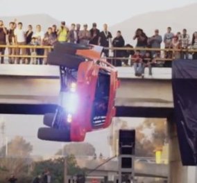 Όχι δεν είναι στιγμιότυπο από ταινία του Χόλιγουντ! Η πρώτη περιστροφή αυτοκινήτου 360 μοιρών είναι γεγονός! (βίντεο)  - Κυρίως Φωτογραφία - Gallery - Video