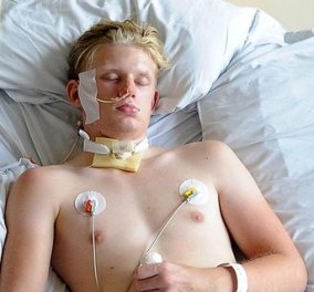 Story of the day: Παγκόσμια συγκίνηση για τον νεαρό Ryan Smith που ξύπνησε από το κώμα μετά από τέσσερις μήνες - «Γεια σου μαμά και μπαμπά» είπε το ξανθό αγόρι μόλις άνοιξε τα μάτια του! (φωτό)