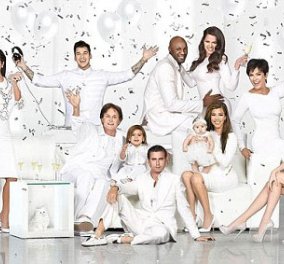 Η οικογένεια Kardashian-το μάτι μου-ντύθηκε Χριστουγεννιάτικα έτσι για το καλό της αβάσταχτης ελαφρότητας - Κυρίως Φωτογραφία - Gallery - Video