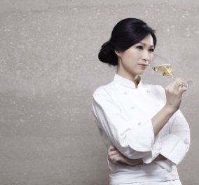 Top woman η Λανσού Τσεν : Ανακηρύχτηκε η καλύτερη γυναίκα σεφ της Ασίας και μοιάζει με πορσελάνινη κούκλα & σταρ του σινεμά (φωτό)  - Κυρίως Φωτογραφία - Gallery - Video
