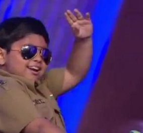 Ο χορός δεν έχει ηλικία και είναι για όλους - Ο μικρός Akshat Singh ξεσηκώνει την Ινδία με τις χορευτικές του ικανότητες! (Βίντεο)   - Κυρίως Φωτογραφία - Gallery - Video