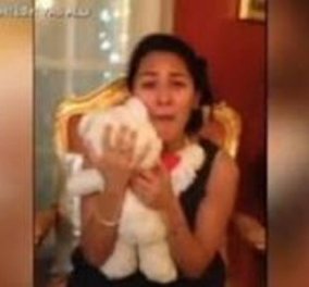 Το δώρο του αρραβωνιαστικού της, την έκανε να κλάψει! Της βρήκε το παιδικό της… (βίντεο) - Κυρίως Φωτογραφία - Gallery - Video