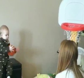 Χαχαχα - Ιδού ο επόμενος Michael Jordan - Είναι μόλις 15 μηνών και δεν χάνει καλάθι! (βίντεο) - Κυρίως Φωτογραφία - Gallery - Video