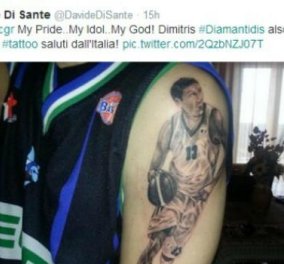 Ιταλός δημοσιογράφος... χτύπησε τατουάζ στο μπράτσο του τον Δημήτρη Διαμαντίδη δείχνοντας την απίστευτη λατρεία που του έχει! (φωτό) - Κυρίως Φωτογραφία - Gallery - Video