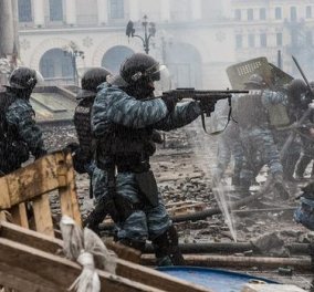 Απίστευτο βίντεο - Ελεύθεροι σκοπευτές γύρω από την Πλατεία Ανεξαρτησίας στο Κίεβο πυροβολούν τους διαδηλωτές! (βίντεο) - Κυρίως Φωτογραφία - Gallery - Video