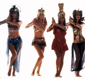 Walk like an Egyptian: η επιτυχία των Bangles, σκαρφαλώνει στην κορυφή στις 3 Ιανουαρίου 1987 - Κυρίως Φωτογραφία - Gallery - Video