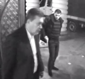 Βίντεο ντοκουμέντο από την φυγή του Γιανουκόβιτς από το προεδρικό μέγαρο - Τι πήρε μαζί του φεύγοντας στις 22 Φεβρουαρίου!  - Κυρίως Φωτογραφία - Gallery - Video
